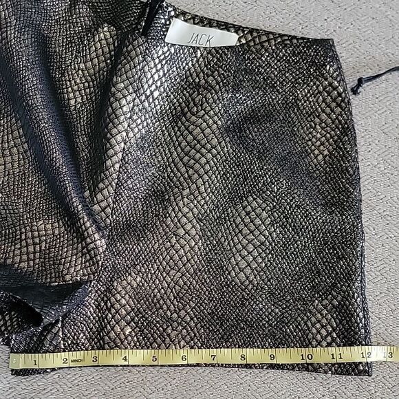 Jack by BB Dakota Metallic Bronze Gold and Black Reptile Animal Print Shorts - 6 - Picture 10 of 13